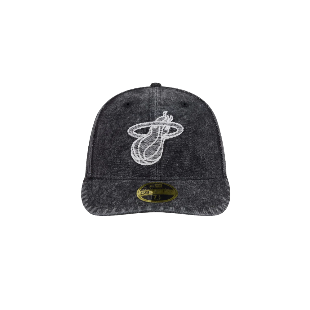 The New Era Miami HEAT 5950 Logo Fitted Hat is a black, low profile cap with a white Miami Heat logo on the front and a gold sticker on the curved brim, shown against a plain white background.