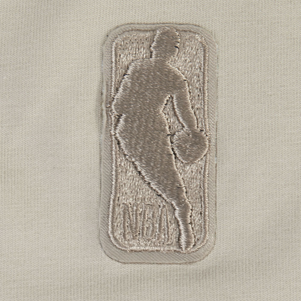 The Pro Standard Miami HEAT Original Vice Nights Beige Women's Boxy Tee features an embroidered basketball player silhouette, inspired by the NBA logo, on light cotton spandex. For best results, wash with like colors.