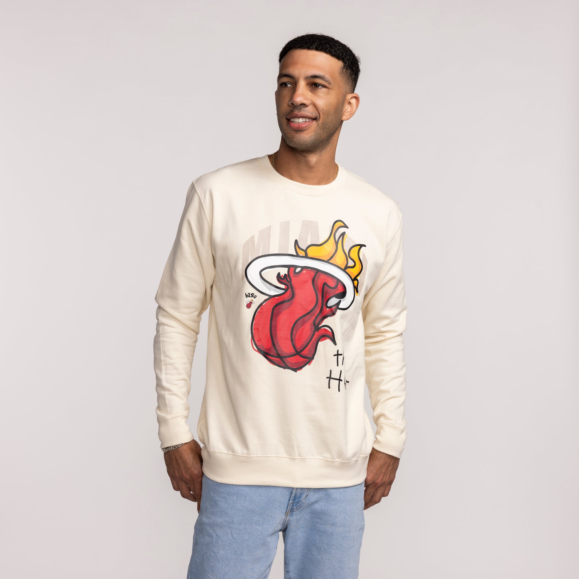 Cream-colored long-sleeve crewneck sweatshirt with vintage Miami HEAT logo on front. - B2SS Miami HEAT Cream Vintage Crewneck