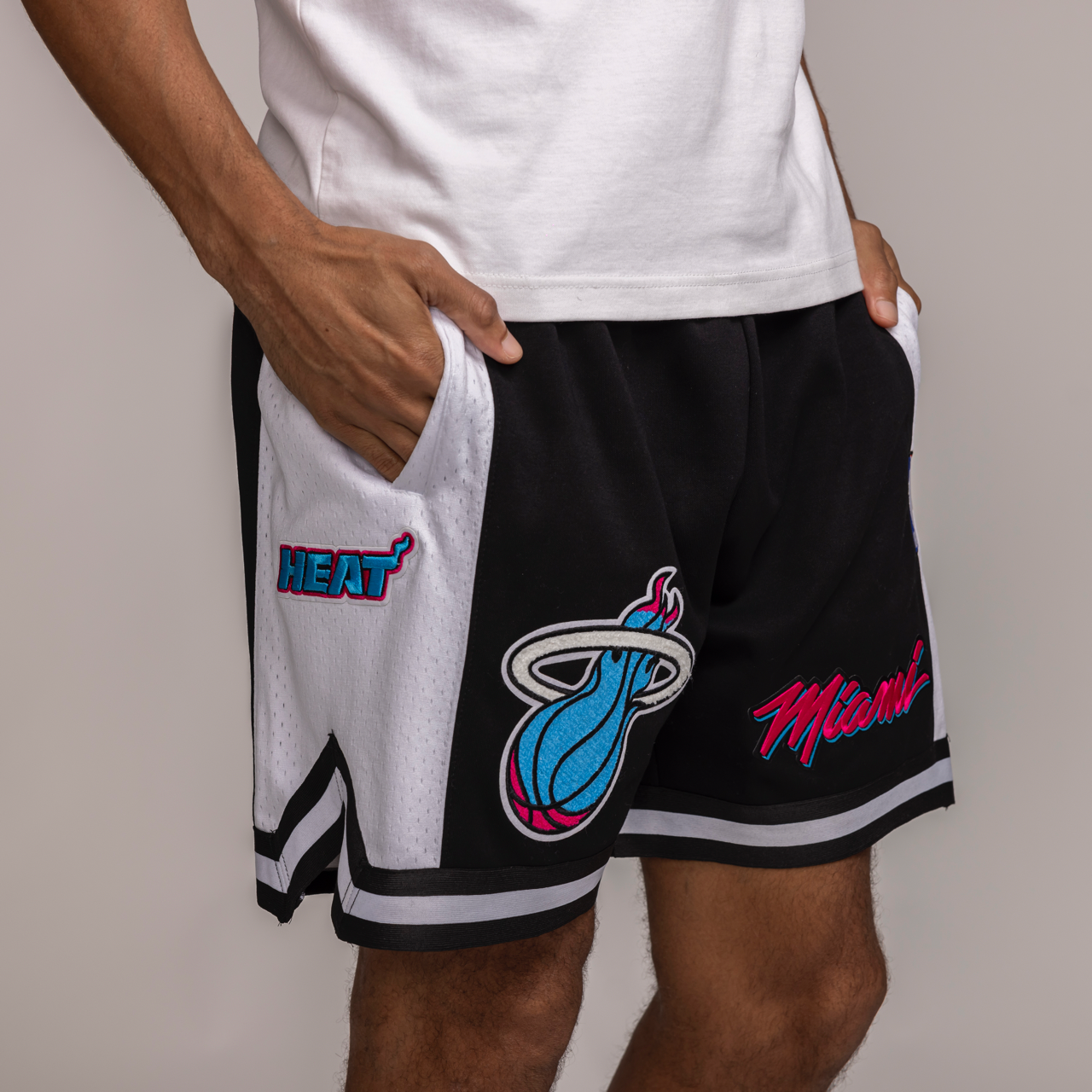 Pro Standard Miami HEAT Vice Shorts Basketball Shorts Pro Standard Miami HEAT Vice Shorts Basketball Shorts