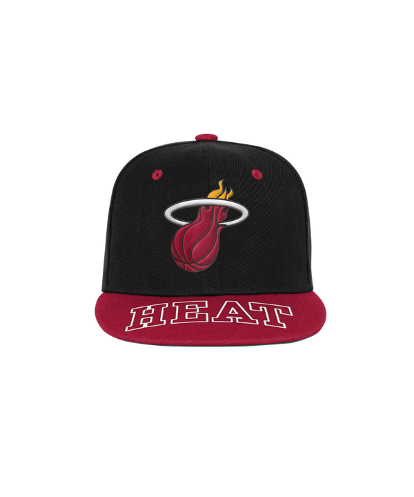 The Outerstuff Miami HEAT Wordmark Brim Youth Snapback is a black and red polyester hat featuring the team's logo on the front and 