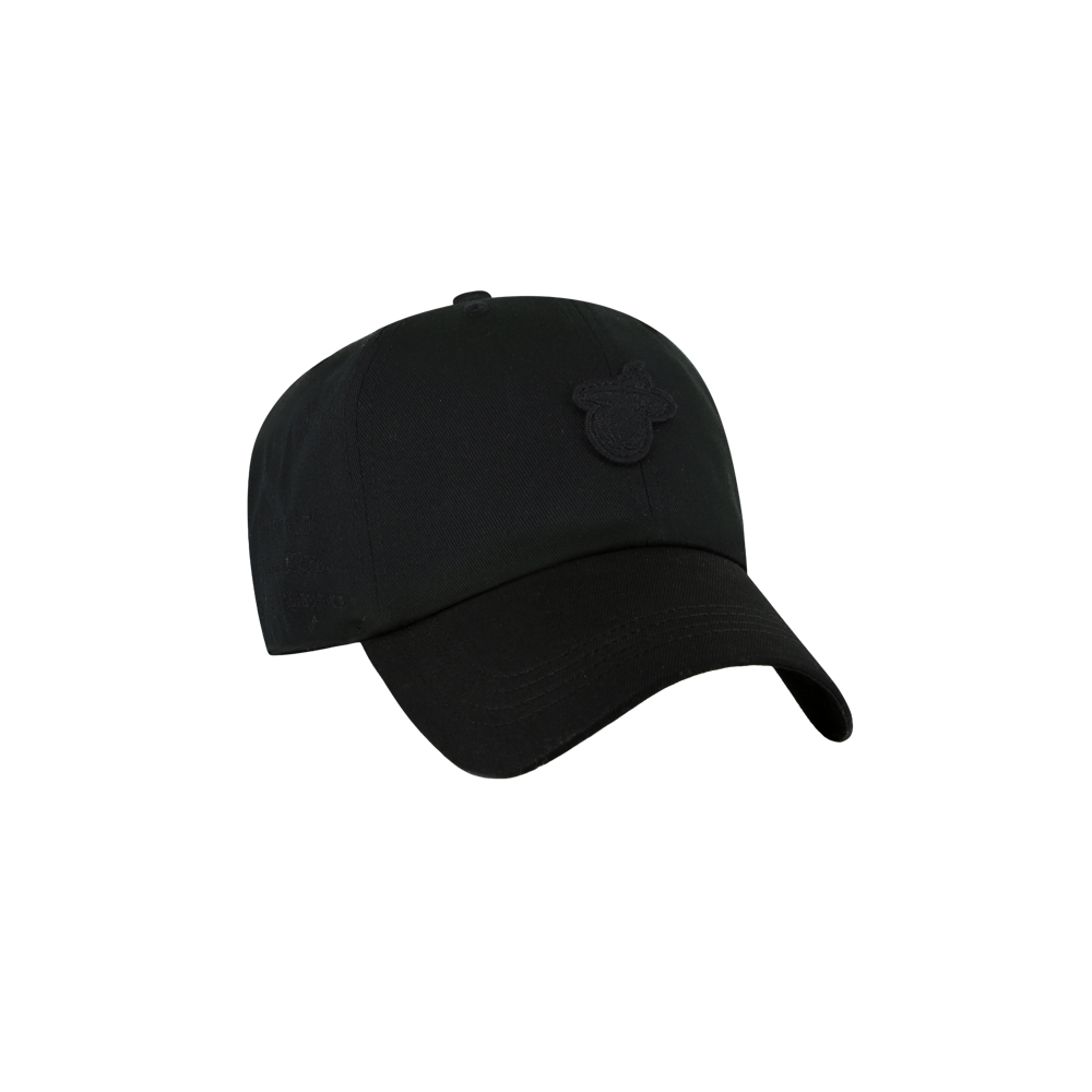 The '47 Brand Miami HEAT Contemporary Black Cleanup Hat features a curved brim, subtle front embroidery, and a one-size-fits-most design. Shown here against a white background.