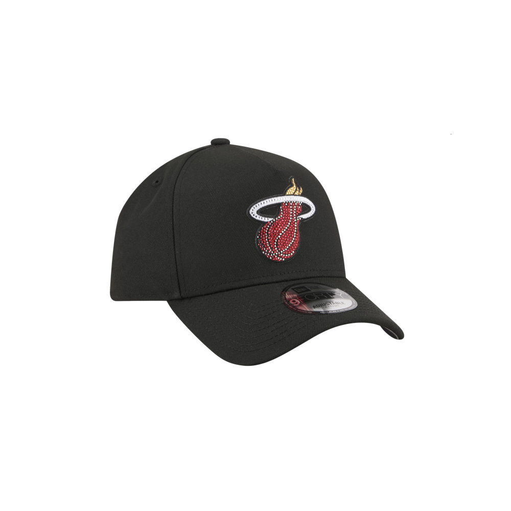 The New Era Miami HEAT 2026 Draft Snapback is a black polyester cap featuring the Miami Heat flaming basketball logo on the front, a curved brim, official sticker, and adjustable fit. Spot clean for easy care.