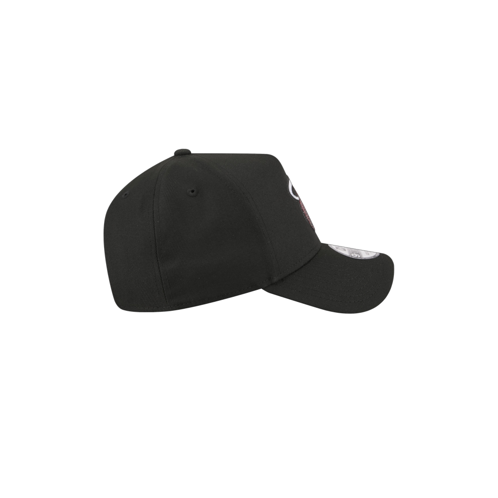 The New Era Miami HEAT 2026 Draft Snapback is a black polyester baseball cap, shown from the side on a plain white background. One size fits most and it's easy to spot clean.