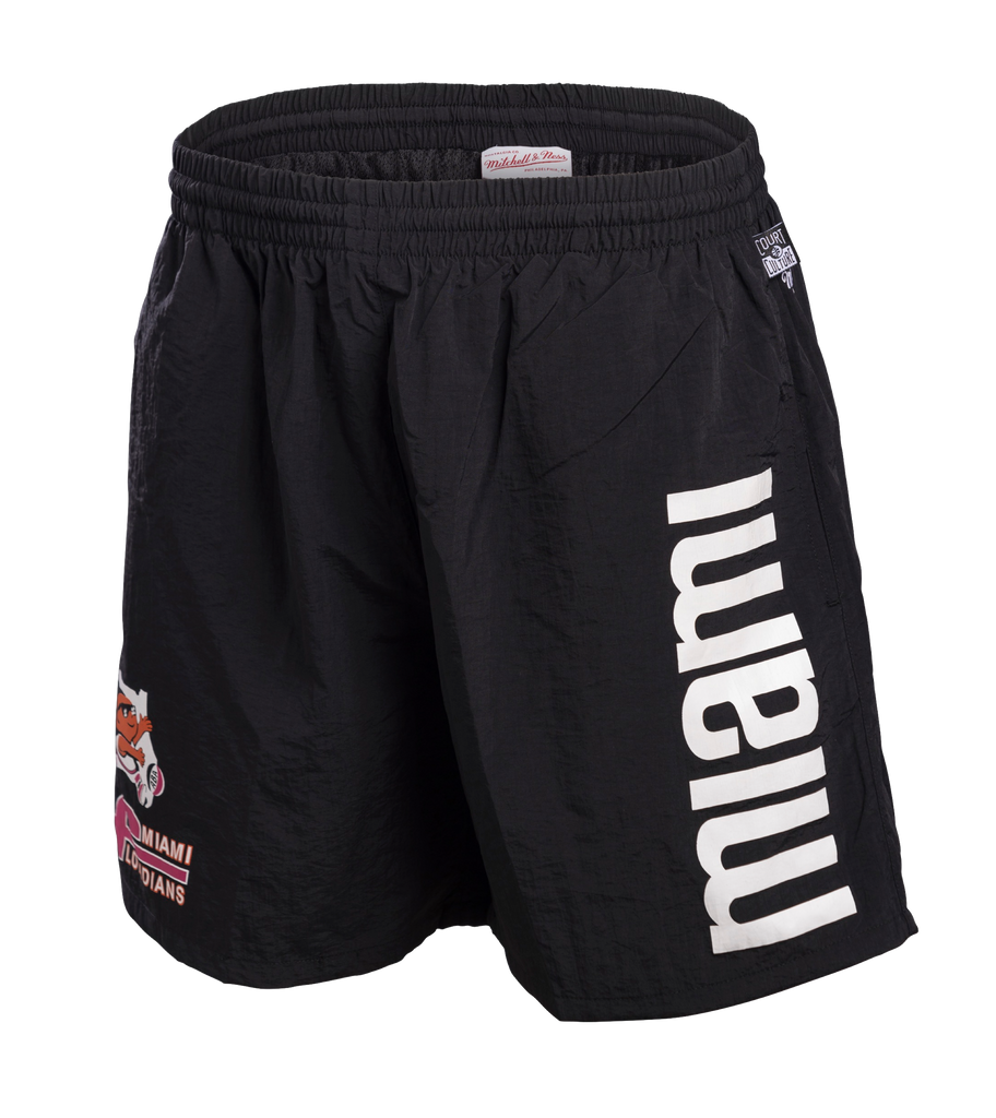 On Court Shorts XL 黒 On Court Shorts XL 黒 【公式通販】