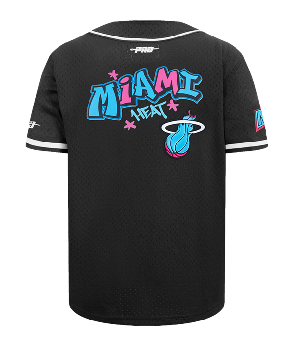 The Pro Standard Miami HEAT Original Vice Nights Youth Mesh Shirt by Pro Standard features bold “Miami” lettering, the Heat logo, extra team graphics on the sleeve, and is made of easy-care polyester in a standard fit.