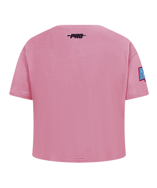 The Pro Standard Miami HEAT Original Vice Nights Girls Graffiti Boxy Tee is a pink, cotton, boxy-fit tee with drippy MIAMI HEAT graphics, flaming basketball logo, purple stars, sleeve and hem patches. Machine washable for easy care.
