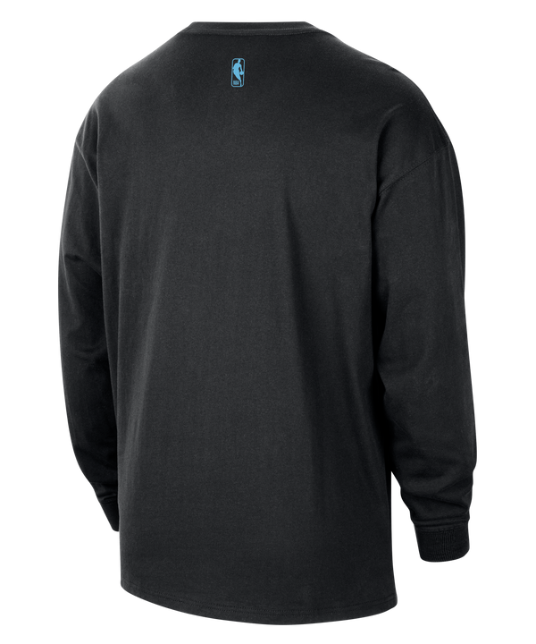 The Nike Miami HEAT Original Vice Nights Logo Long Sleeve Tee is a black, standard-fit cotton shirt featuring a logo. For lasting freshness, wash with like colors.