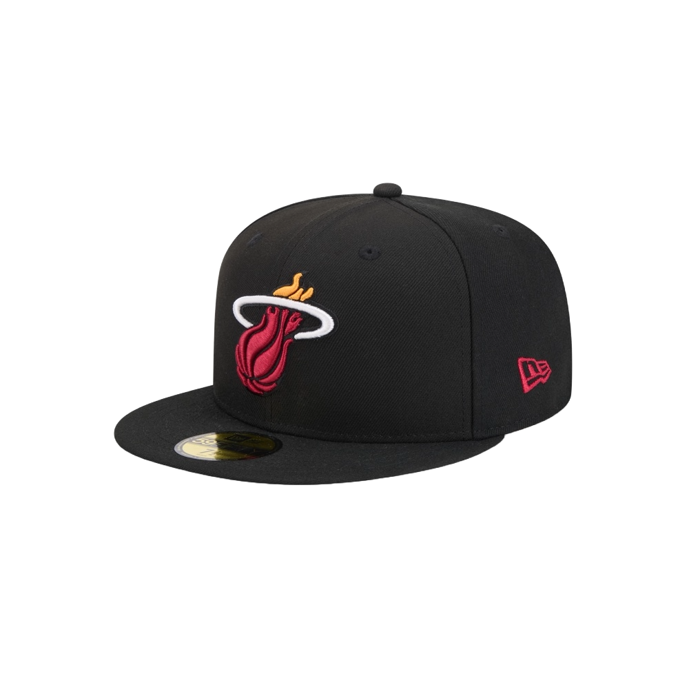 New York Yankees Logo History Side Patch Fitted Hat New York Yankees Logo History Side Patch Fitted Hat