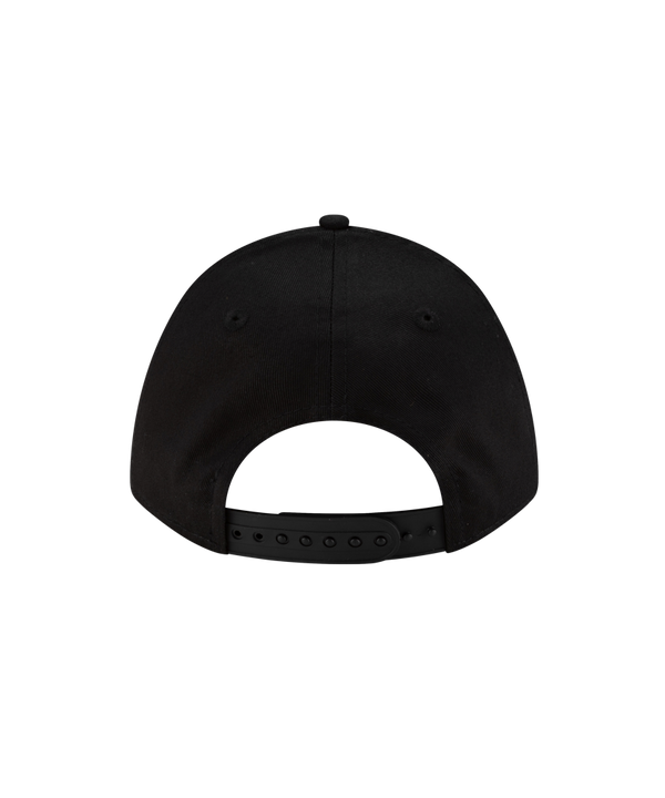 The New Era Miami HEAT Stardom Women's Hat features the team logo and eye-catching white and pink star patches for a bold, modern look.