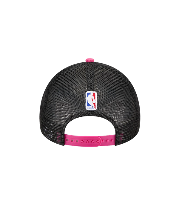 The New Era Miami HEAT Original Vice Nights Trucker Snapback features bold blue and pink 