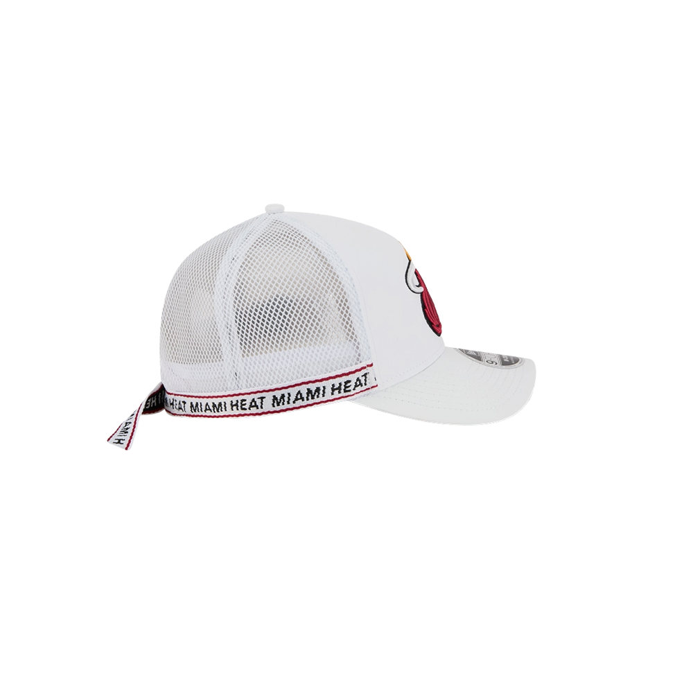 White mesh adjustable trucker cap with Miami HEAT logo and team name trim. - New Era Miami HEAT Logo Adjustable Trucker